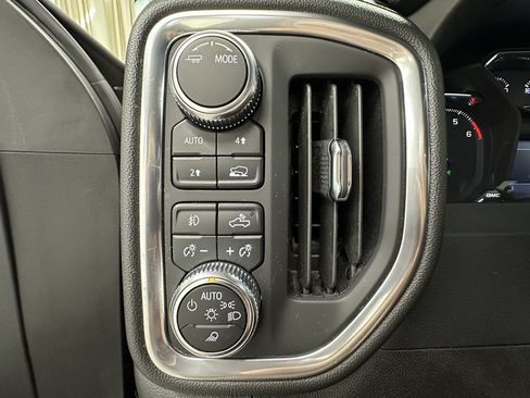 Certified 2021 GMC Sierra 1500 SLT w/ SLT Premium Package AWD/4WD image 28