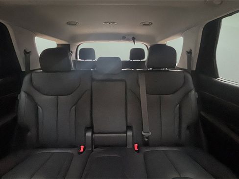 Certified 2025 Hyundai Palisade SEL image 11