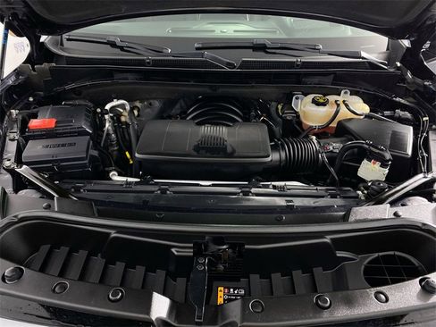 Used 2023 GMC Yukon XL AT4 w/ AT4 Premium Plus Package image 25