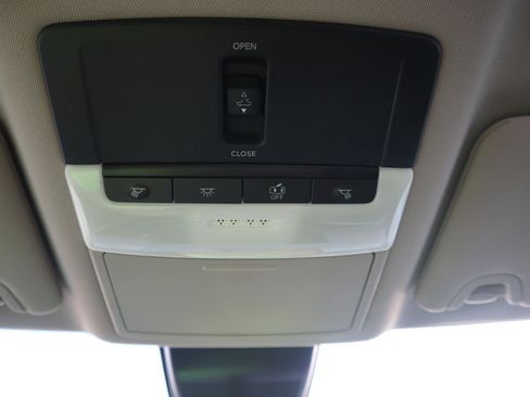 New 2025 Nissan Altima 2.5 SR w/ SR Premium Package image 29