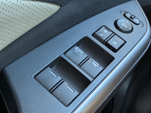 Used 2015 Honda CR-V EX-L image 22