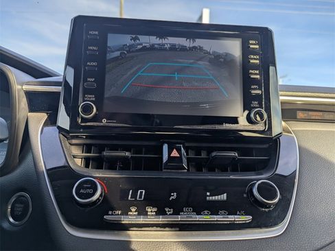Used 2022 Toyota Corolla LE image 28