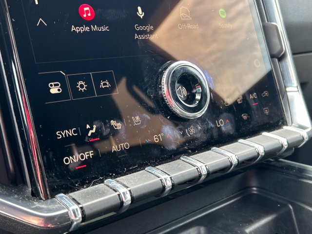 Used 2025 GMC Acadia AT4 w/ Luxury Package AWD/4WD image 43