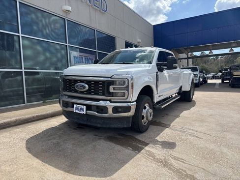Used 2025 Ford F350 Lariat w/ FX4 Off-Road Package image 4