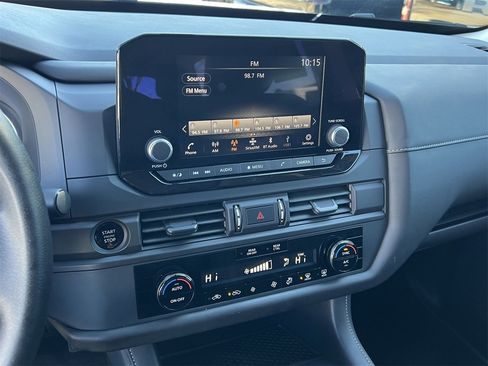 Certified 2025 Nissan Pathfinder S image 14