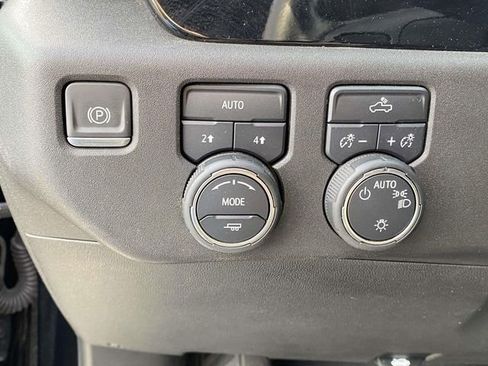 Used 2023 Chevrolet Silverado 1500 LT w/ Protection Package image 18