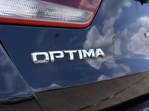 Used 2020 Kia Optima SE FWD image 7