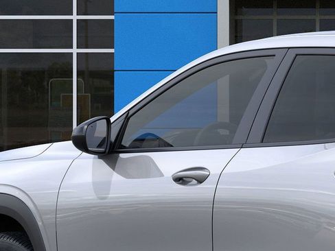 New 2026 Chevrolet Trax RS w/ Sunroof Package image 13