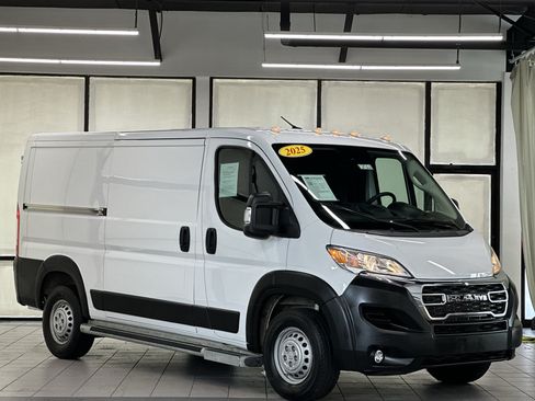 Used 2025 RAM ProMaster 2500 w/ U-Haul Equipment Group FWD image 1