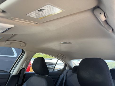 Used 2025 Nissan Versa SV FWD image 14