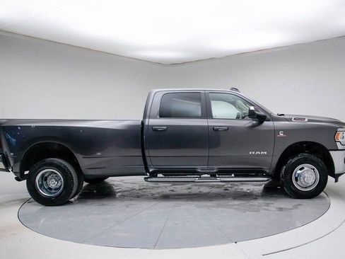 Used 2020 RAM 3500 Big Horn w/ Level 1 Equipment Group image 2