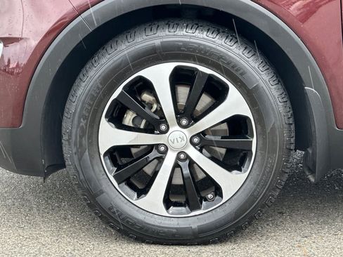 Used 2017 Kia Sorento EX FWD image 31