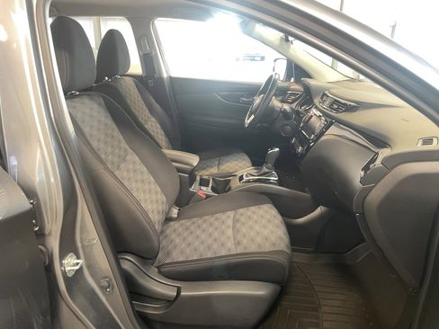 Used 2019 Nissan Rogue Sport SV w/ Technology Package image 20