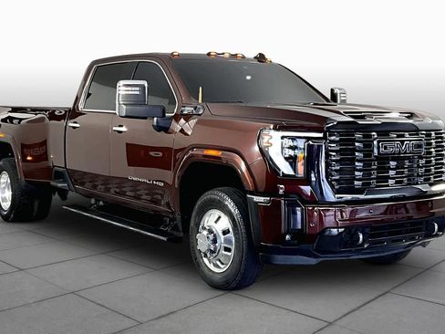Used 2024 GMC Sierra 3500 Denali Ultimate image 3