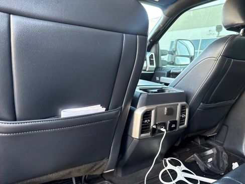 Used 2022 Ford F250 Lariat w/ Lariat Ultimate Package AWD/4WD image 13