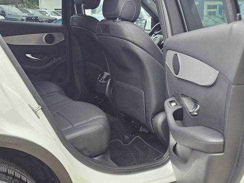 Used 2019 Mercedes-Benz GLC 300 4MATIC image 15