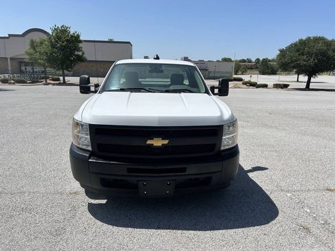 Used 2013 Chevrolet Silverado 1500 W/T RWD image 3