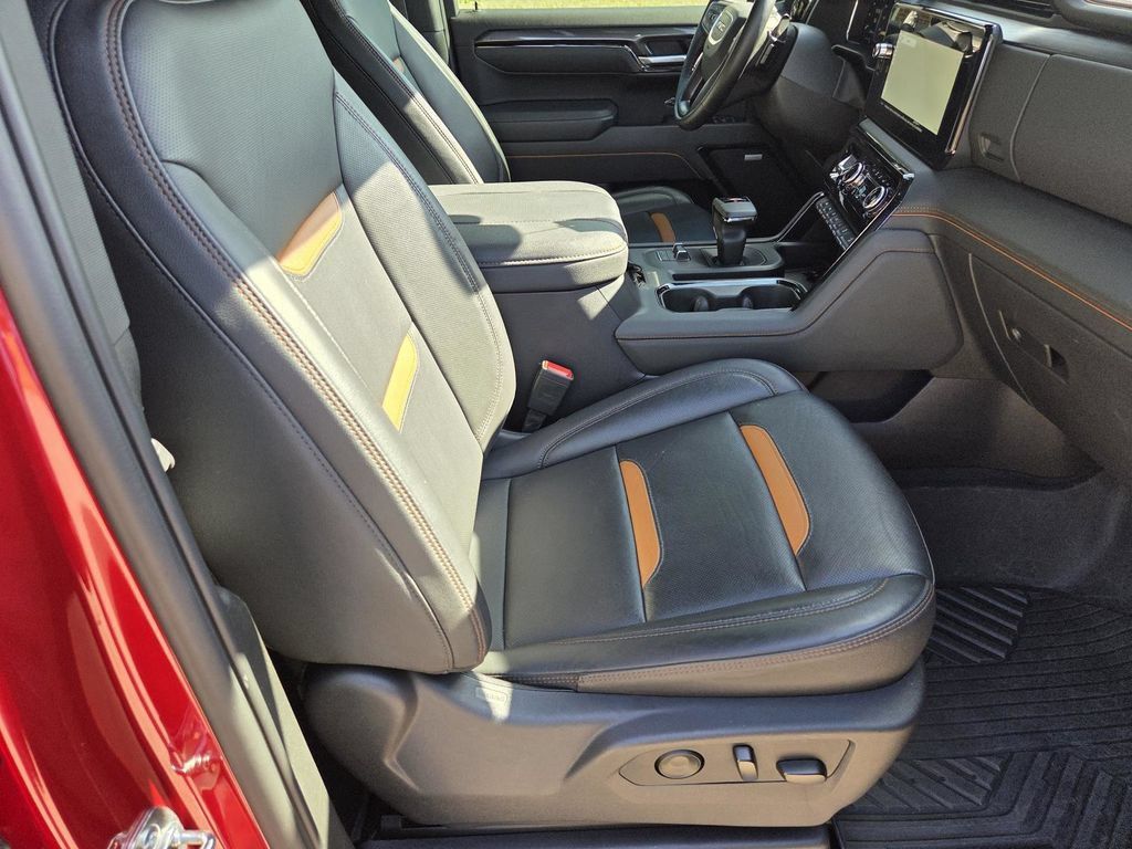 Used 2026 GMC Sierra 1500 AT4 AWD/4WD image 32