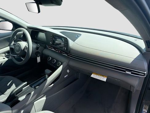 New 2026 Hyundai Elantra SE image 26