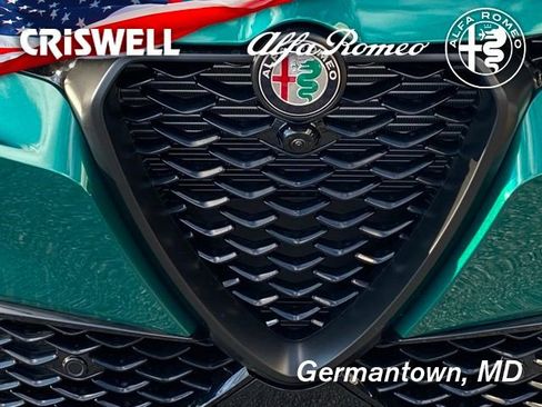 New 2025 Alfa Romeo Tonale w/ Premium Package image 11