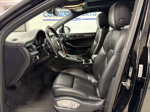 Used 2016 Porsche Macan S AWD/4WD image 9