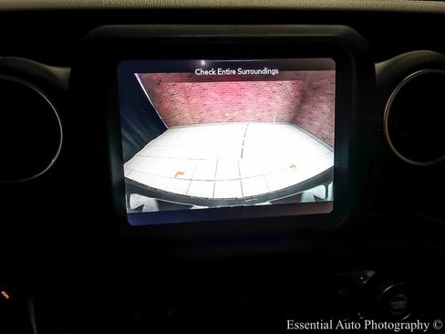 Used 2023 Jeep Wrangler Unlimited Sahara w/ Cold Weather Group image 18