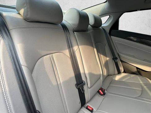 Used 2019 Hyundai Sonata Limited w/ Ultimate Package 04 FWD image 25
