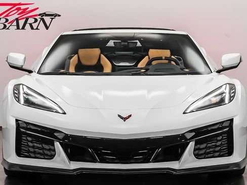 Used 2023 Chevrolet Corvette Z06 w/ Engine Appearance Package image 8