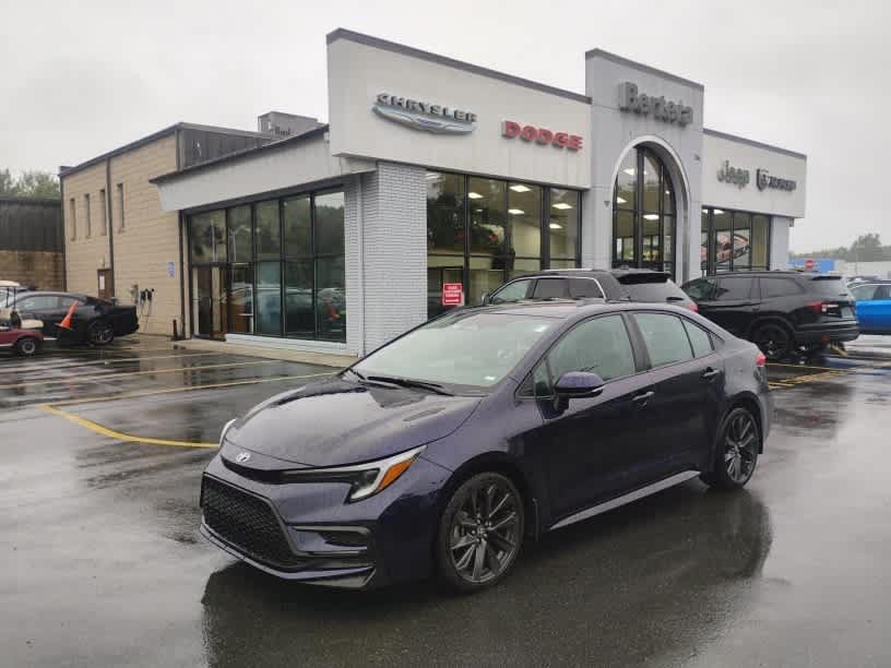 Used 2024 Toyota Corolla SE FWD image 1