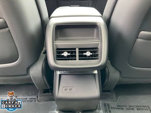Used 2024 Cadillac Lyriq Luxury AWD/4WD image 42