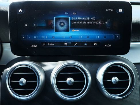 Used 2021 Mercedes-Benz GLC 300 4MATIC image 49