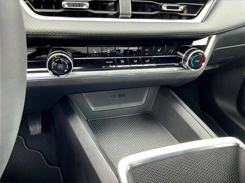 New 2026 Chevrolet Equinox LT w/ Midnight Edition image 15