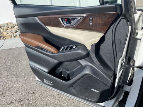 Used 2022 Subaru Ascent Touring w/ Popular Package #2A image 17