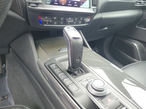 Used 2023 Maserati Levante GT image 29