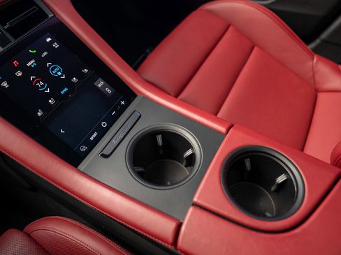 Used 2022 Porsche Taycan 4 Cross Turismo image 19