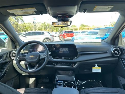 New 2026 Chevrolet Equinox LT w/ Safety and Technology Package image 39