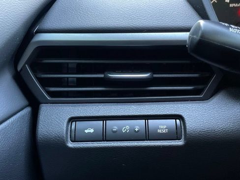 Used 2024 Nissan Altima 2.5 S FWD image 13