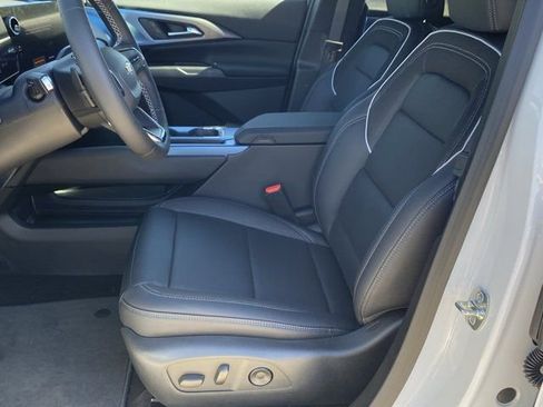 New 2026 Chevrolet Equinox EV LT w/ Convenience Package II image 9