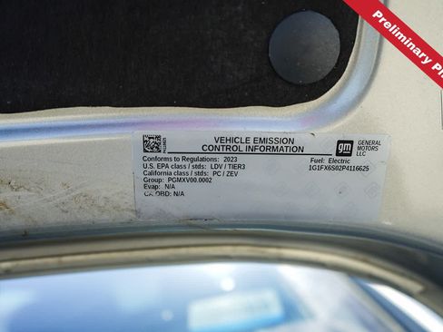 Used 2023 Chevrolet Bolt LT w/ Infotainment Package FWD image 21