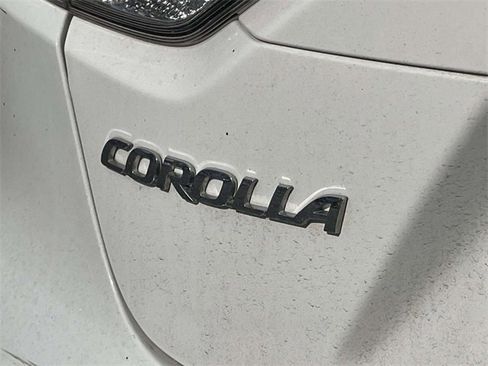 Used 2023 Toyota Corolla SE image 6