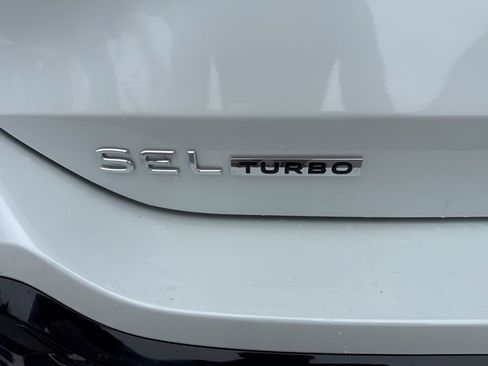 New 2026 Volkswagen Tiguan SEL R-Line AWD/4WD image 25