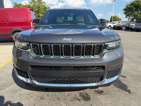 Used 2025 Jeep Grand Cherokee L Limited AWD/4WD image 2