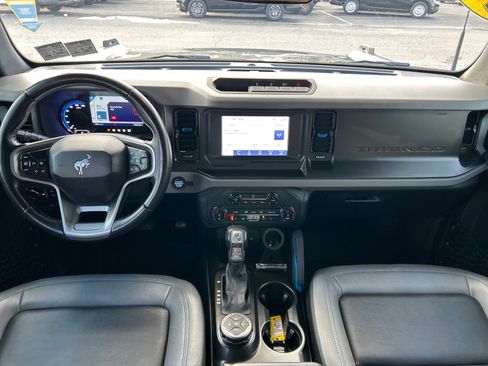 Certified 2022 Ford Bronco Black Diamond image 3