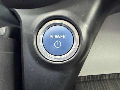 Used 2021 Toyota Sienna Limited image 27