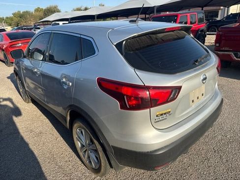 Used 2017 Nissan Rogue Sport S w/ S Appearance Package FWD image 6