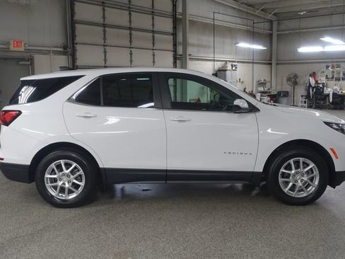 Used 2023 Chevrolet Equinox LT AWD/4WD image 8
