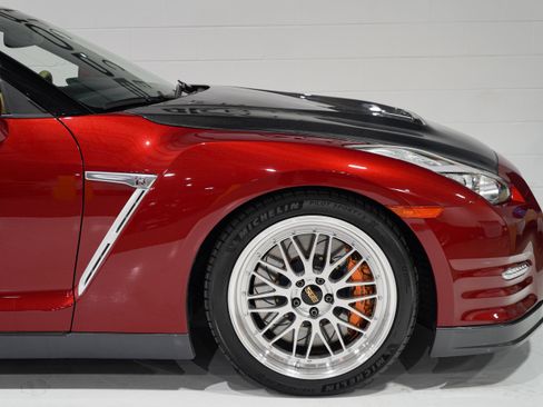 Used 2016 Nissan GT-R Premium AWD/4WD image 22