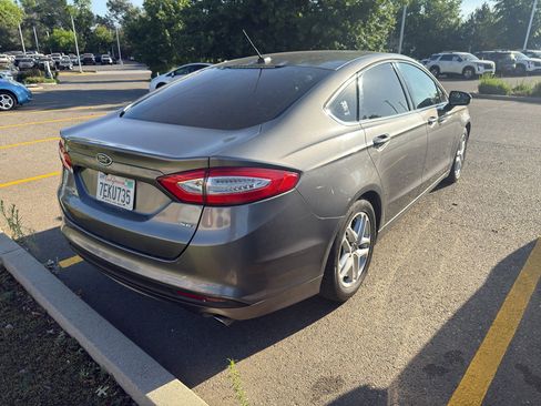 Used 2014 Ford Fusion SE FWD image 5