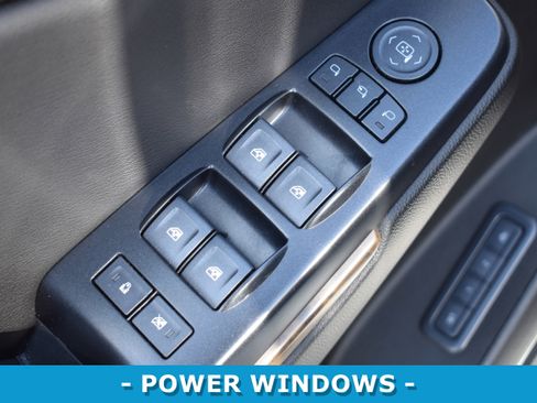 Used 2019 GMC Yukon Denali image 7