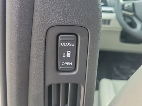 New 2026 Honda Odyssey EX-L image 17